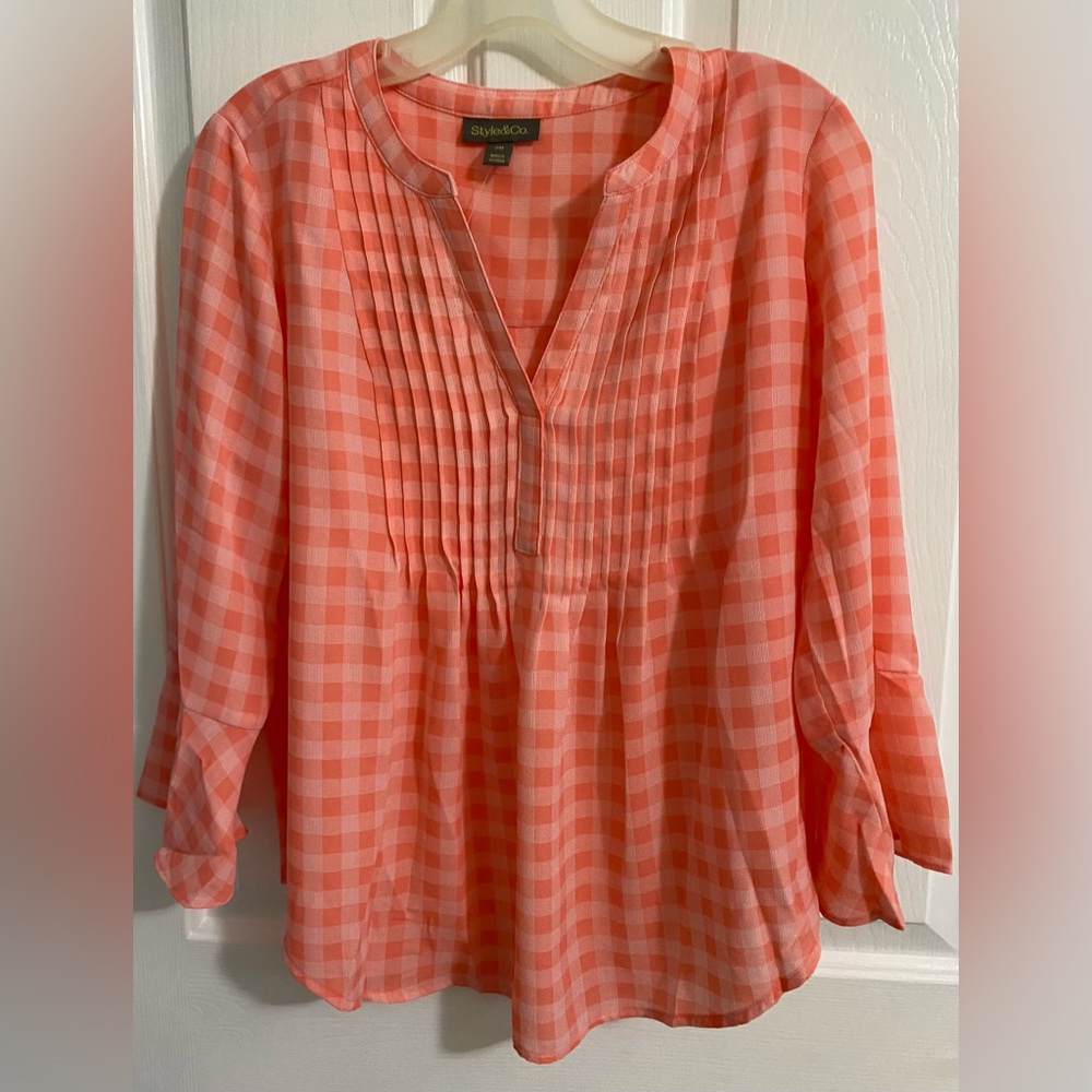 NWT.....STYLE AND COMPANY… WOMENS CORAL GINGHAM TOP